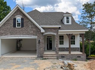 79 Plantation Dr, Southern Pines, NC 28387