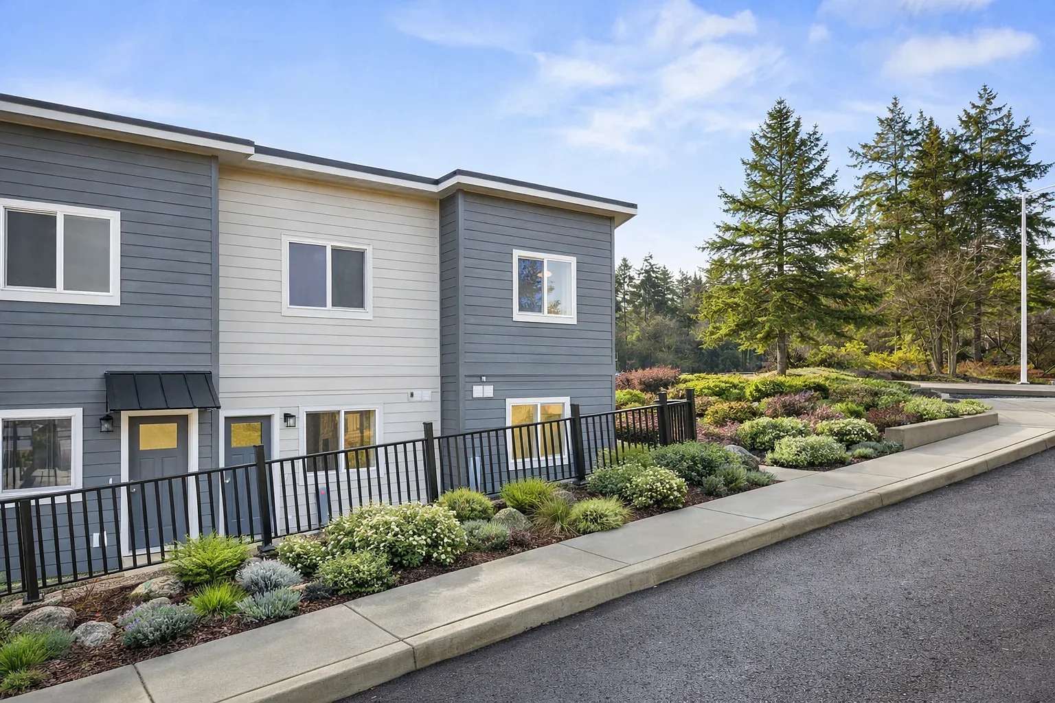 2 bed, $2,595 — Photo 1