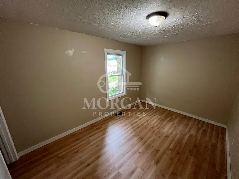 4021 Brown St — Photo 6