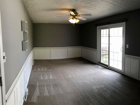 3rd image of 842 Lantern Dr