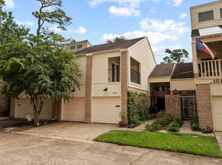 10121 Valley Forge Dr, Houston, TX 77042