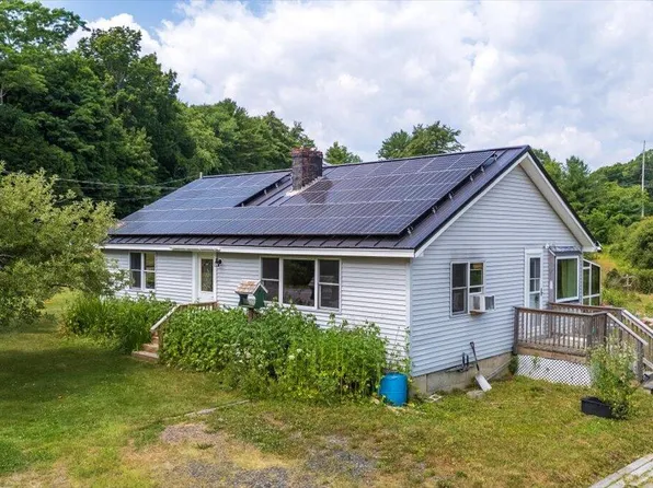 689 West Street, Rockport, ME 04856
