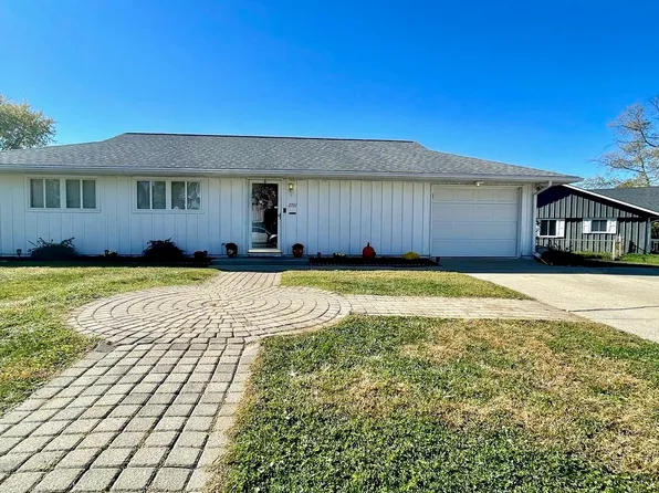 2701 N Winston Dr, Muncie, IN 47304