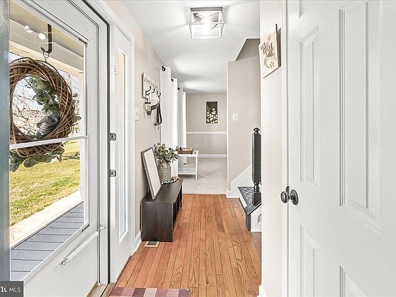3rd image of 108 Quail Ln