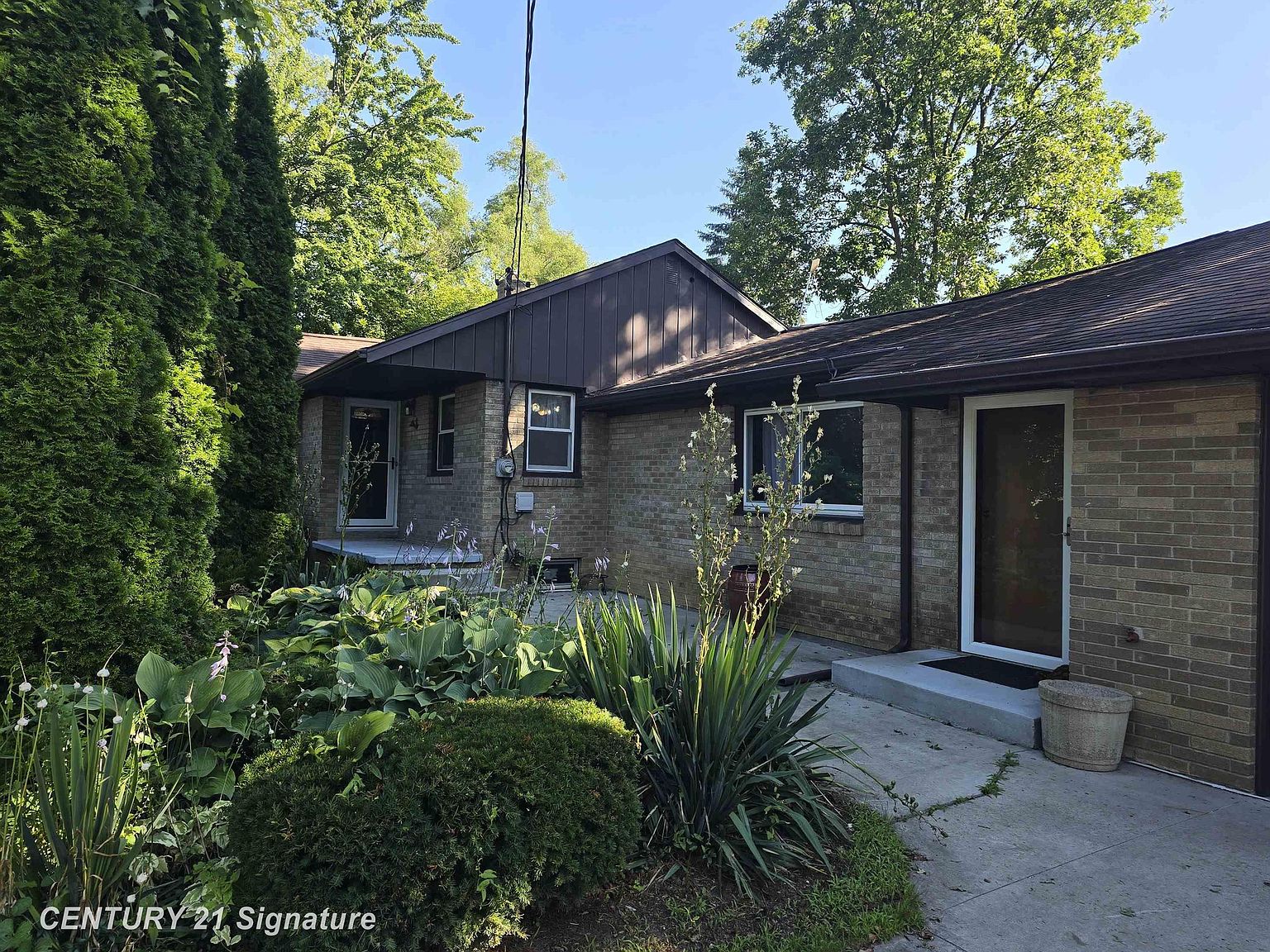 y❤︎ 13547 Dixie Hwy, Birch Run, MI 48415 | Zillow