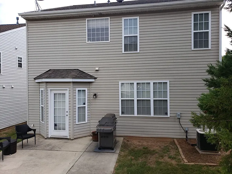 9460 Graywell Ln — Photo 32