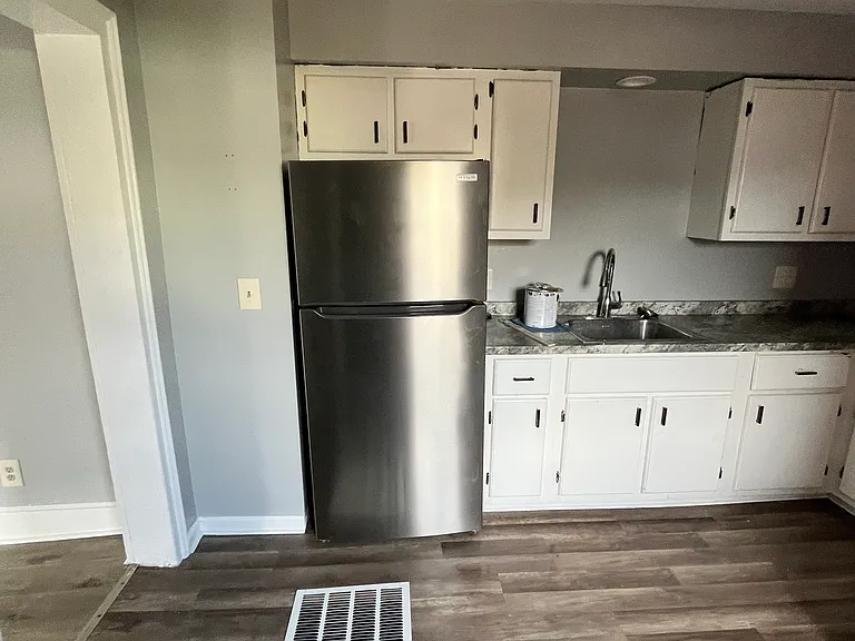 414 W Court St #2 — Photo 12