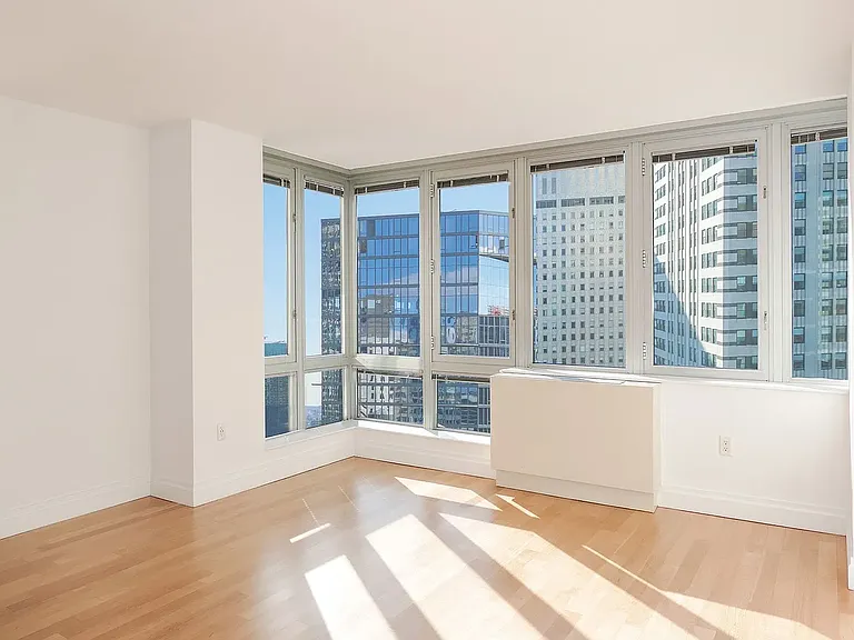 150 E 44th St #45A — Photo 3