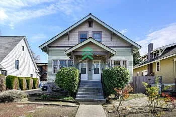 112 Wells Ave S — Photo 1
