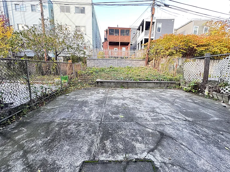 Princeton St — Photo 8