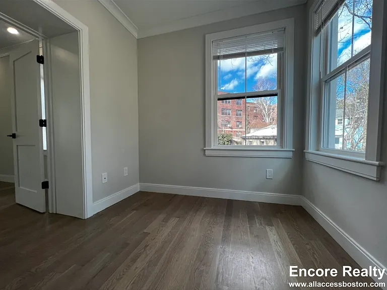 42 Englewood Ave #3 — Photo 6