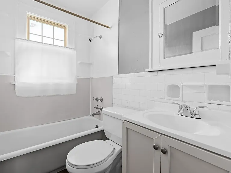 Colvin View Apartments — Photo 49