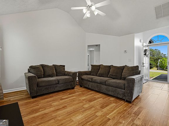 5th image of 312 Preakness Dr