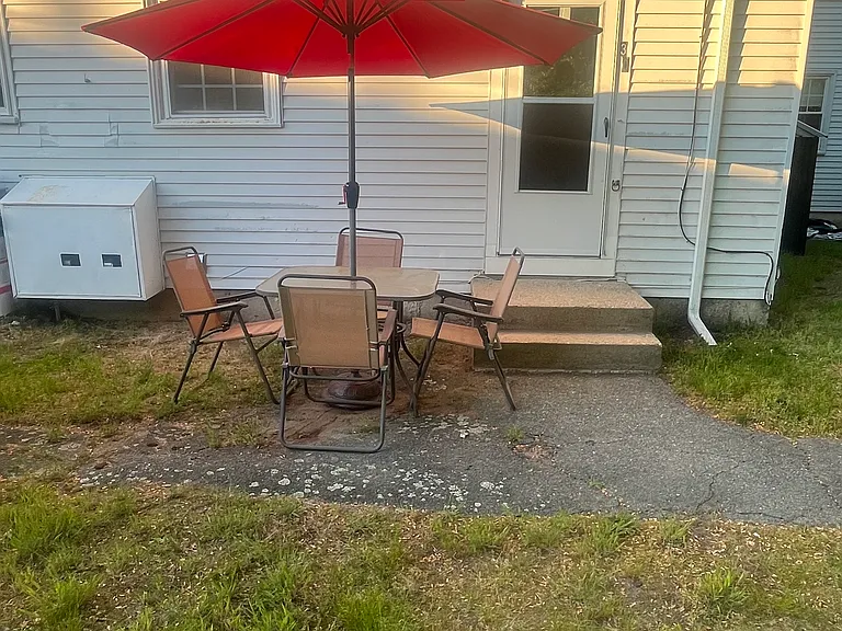 30 Roberts Dr — Photo 10