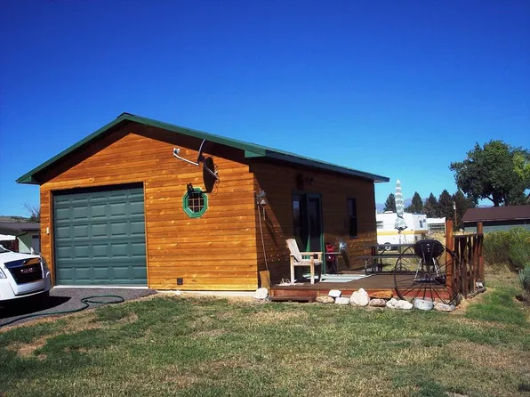 2250 Franklin St, Meeteetse, WY 82433