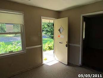 2nd image of 1058 N Dunlap St