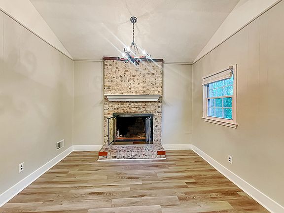 3rd image of 4790 Matterhorn Dr SW