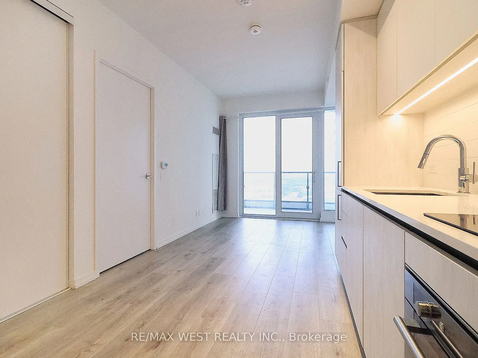 2 bed, $2,250 — Photo 3