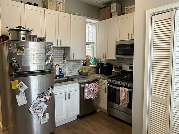 3rd image of 2501 N Southport Ave #3N