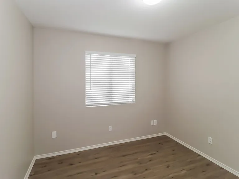 510 Riverway Ln — Photo 12