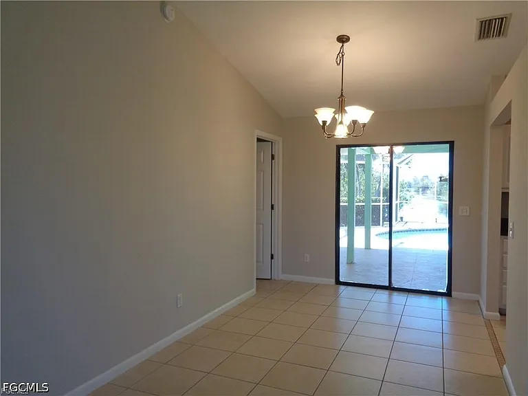 1510 SW 8th Pl — Photo 11