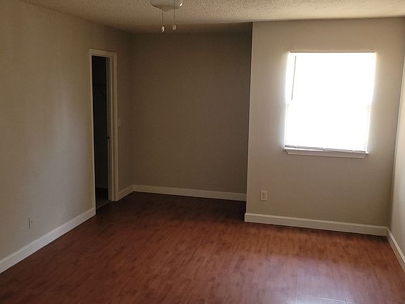 5th image of 7639 Melissa Ct N