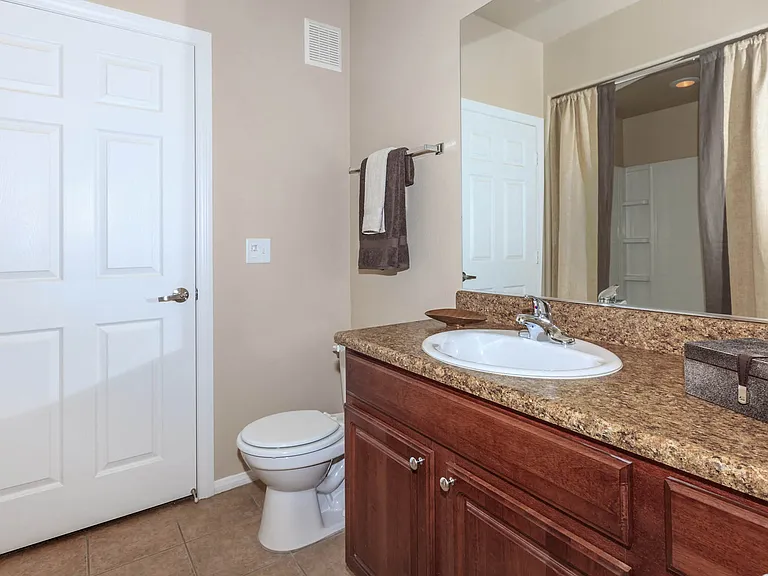 2a2 1140 SQFT 2 Bed 2 Bath