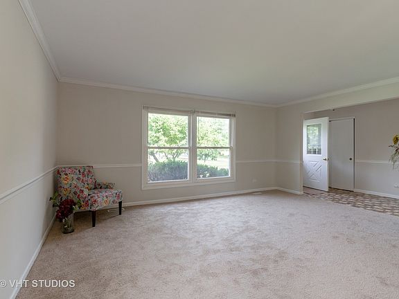 4th image of 217 S Park Place Dr