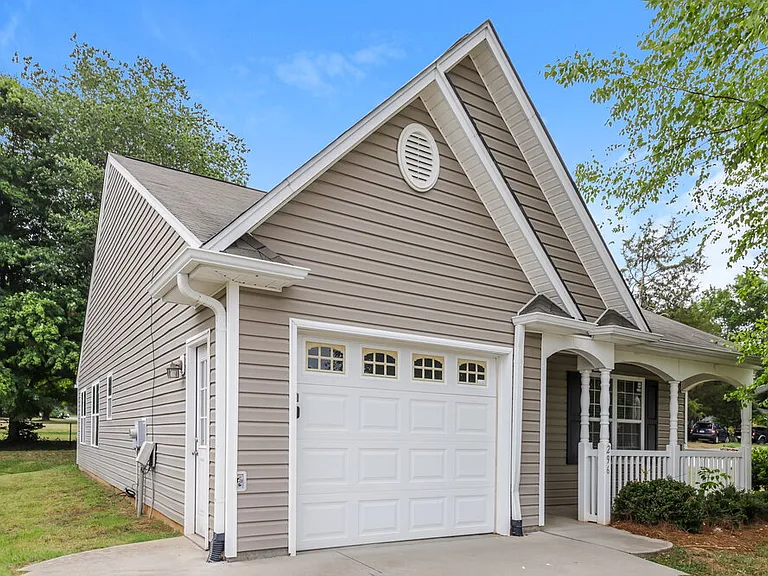 296 Konnoak Village Cir — Photo 3