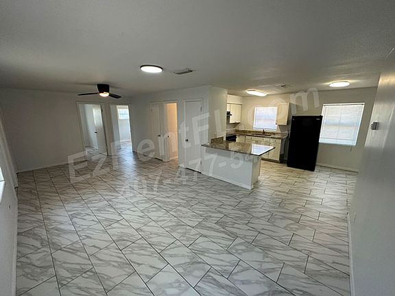2nd image of 1010 Vigo Ave