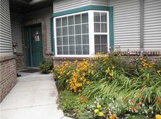 110 Stonebrook Dr, Hurricane, WV 25526