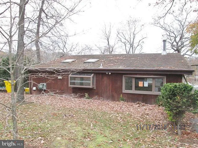 1520 Park Ln photo 1