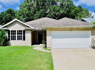 1631 N Burton Ave, Springfield, MO 65803