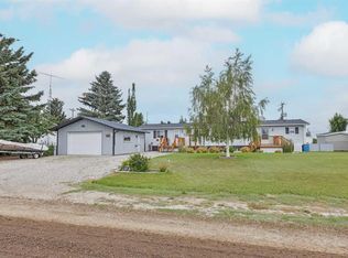 413 S 1st Ave N, Champion, AB T0L0R0