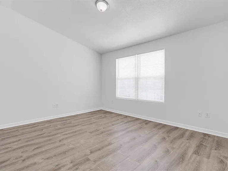 4057 71st Ter N — Photo 15
