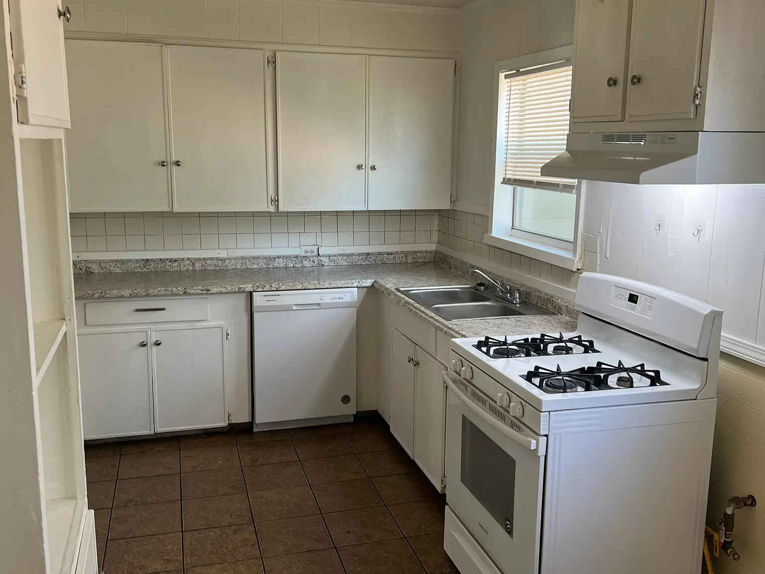 903 Filhiol Ave — Photo 3