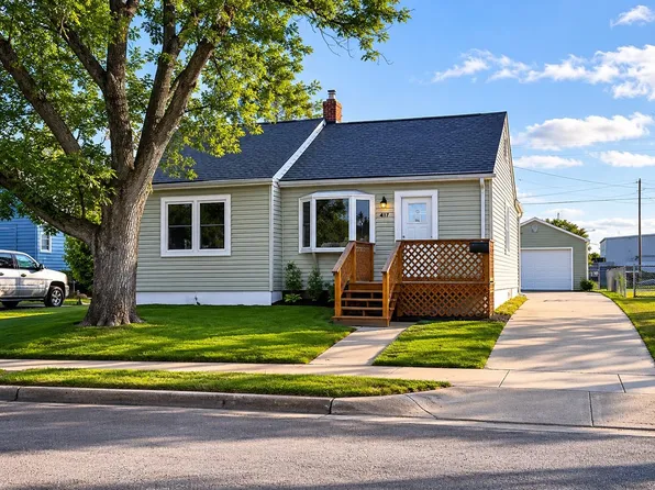 532 Montrose St, Salina, KS 67401