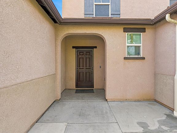 5th image of 104 Corona Dr