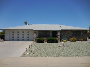 10126 W Willowcreek Cir, Sun City, AZ 85373