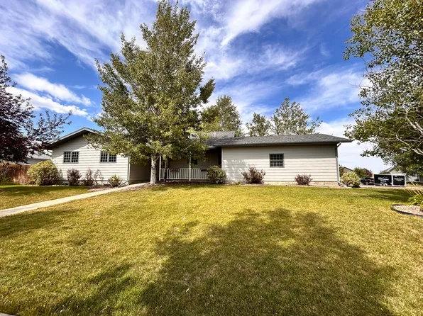321 37th Ave NE, Great Falls, MT 59404