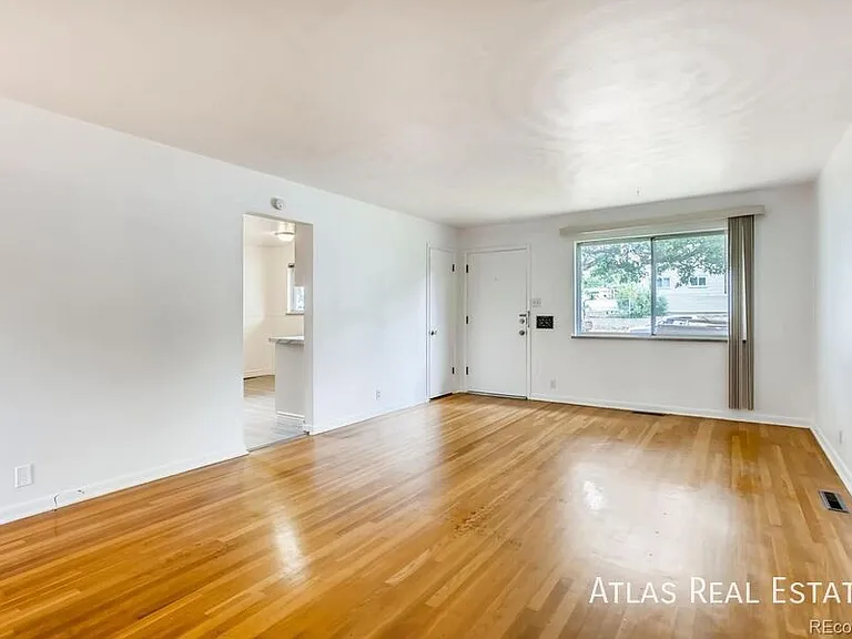 1304 W Crestline Ave — Photo 4