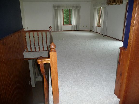 3rd image of 1006 Milwaukee St