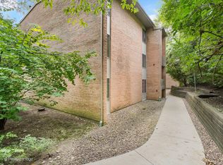 5900 Forest View Rd APT 3A, Lisle, IL 60532