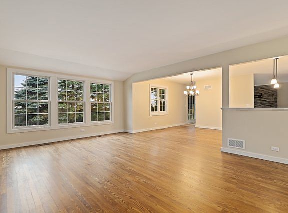 4th image of 1303 W Francis Dr