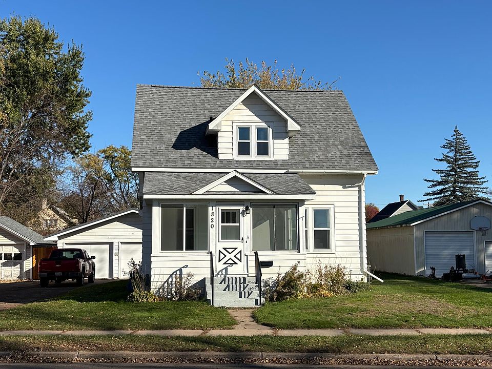 1st image of 1820 Main St