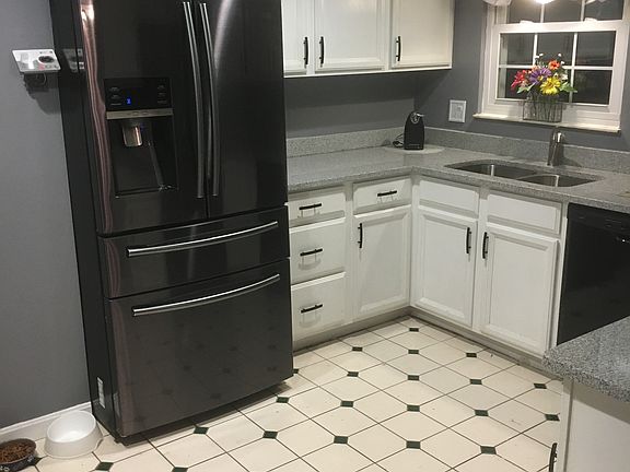 4th image of 105 Briarwood Ln