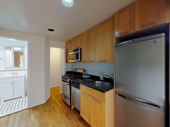 5th image of 482 W Broadway APT 3