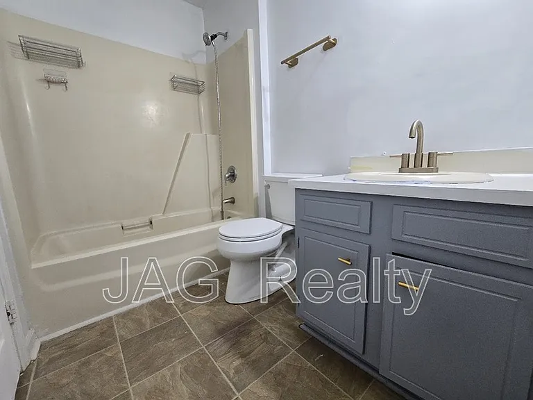 2601 Briar Trail Ct — Photo 11