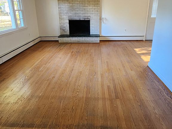 2nd image of 21 Bonnie Ave