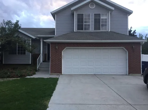 9316 S Peruvian Dr, Sandy, UT 84093